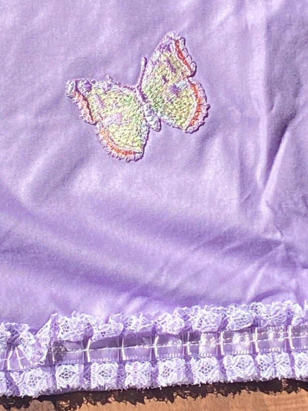 Handmade Embroidered Butterfly Curtain w/Satin Ribbon Trim Pastel Purple 48 x 82 - Picture 4 of 6